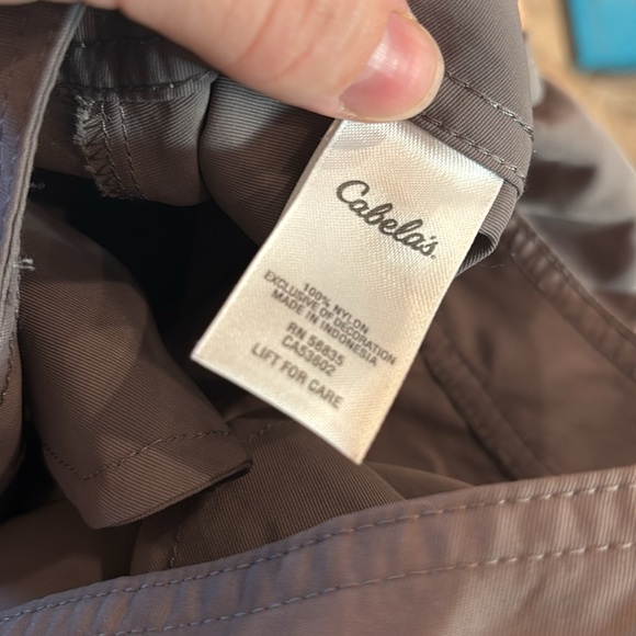 Cabelas Hiking Pants Grey Polyester Light Weight Cargos Classic Fit - Picture 3 of 8